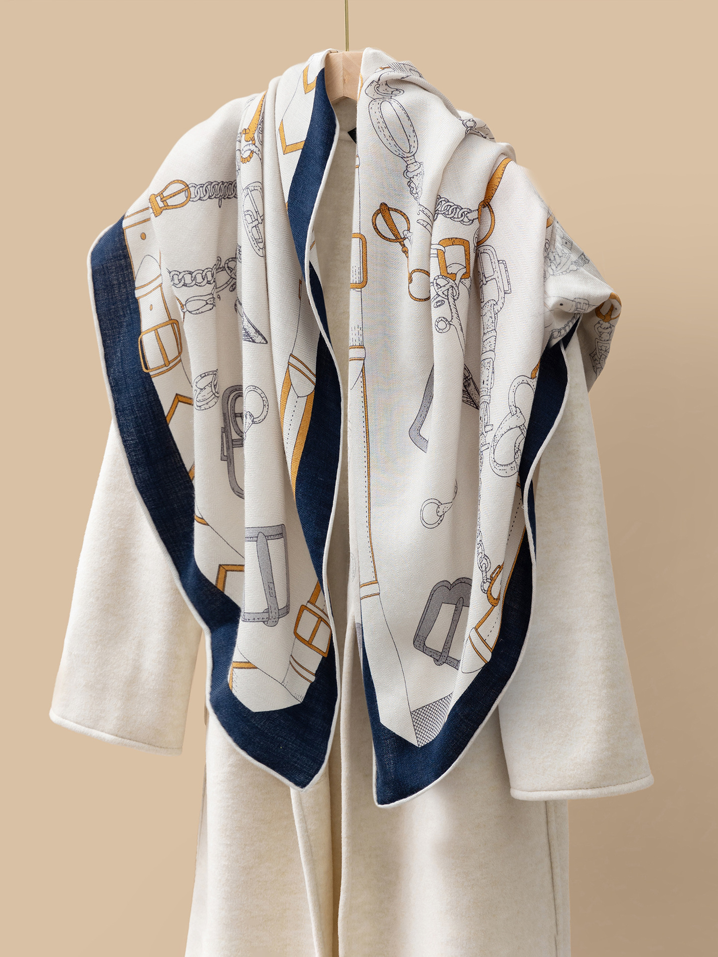 Silk Blend Scarf Luxury Brand  - Winter Clothing Hong Kong recension och pris