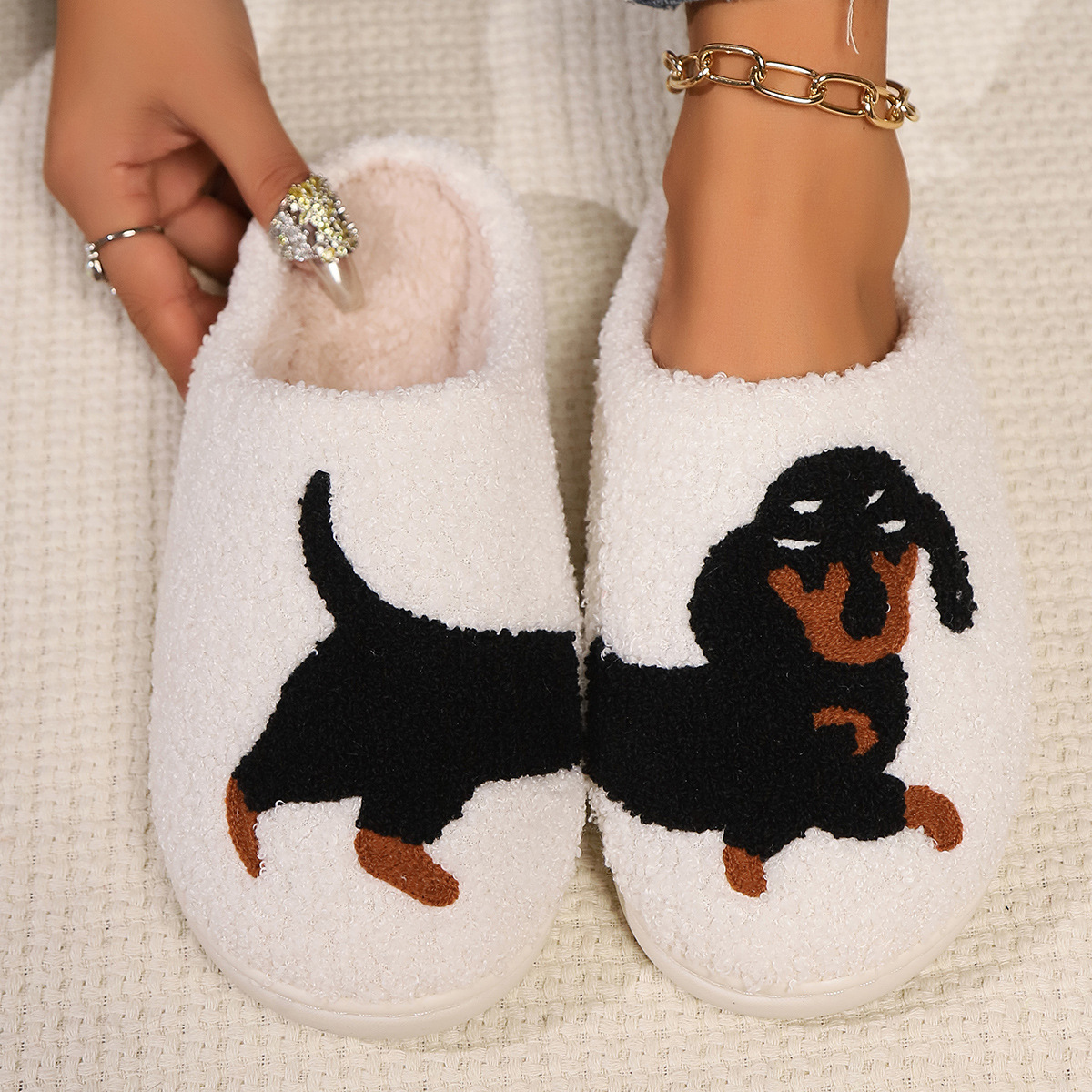 Winter Plush Cute Dachshund Em - Winter Clothing Material recension och pris